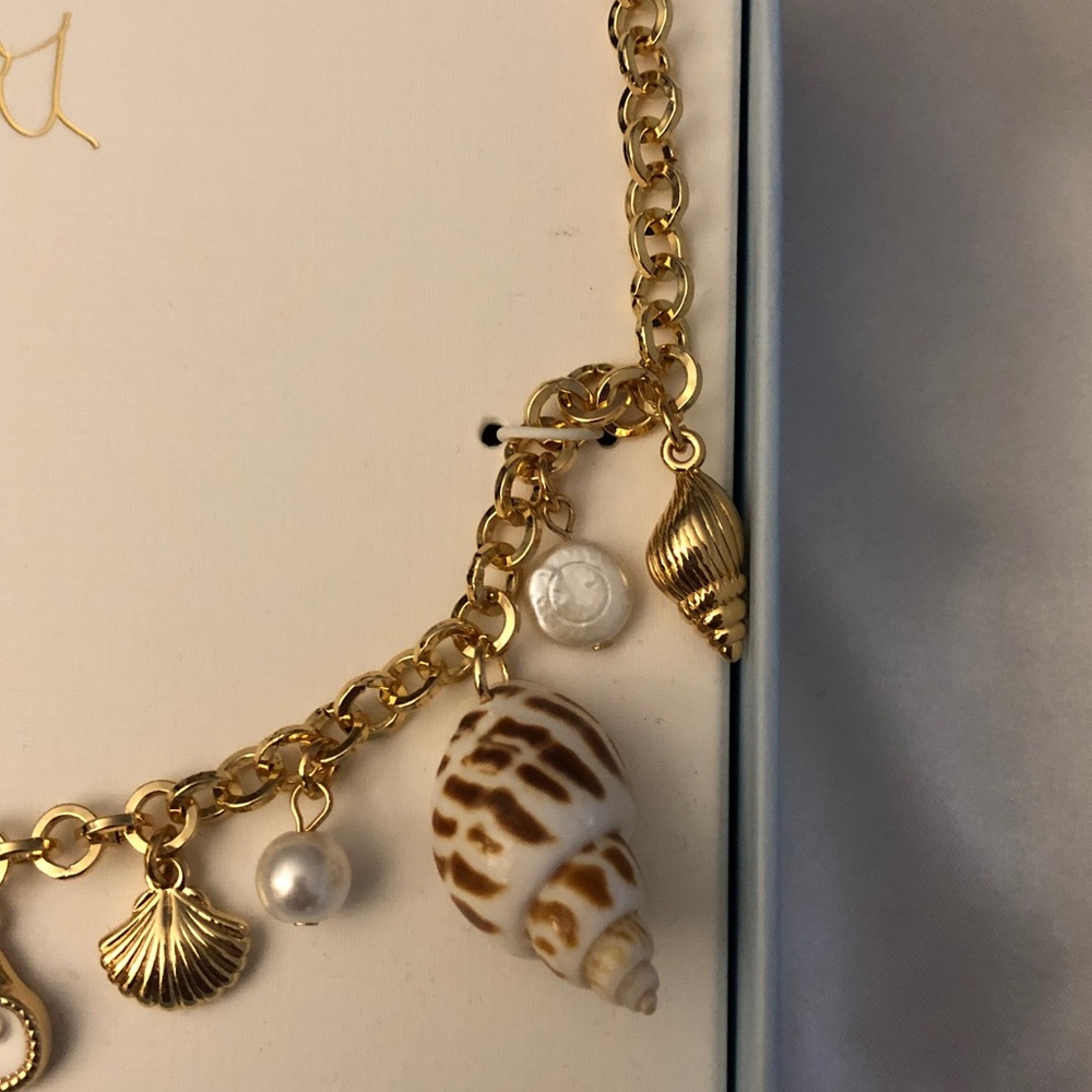 House of Harlow 1960 Gold Tone Freshwater Pearl, Shell & Metal Charm  Necklace - Picture 7 of 16
